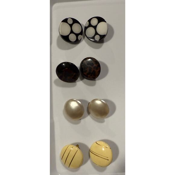 Vintage Button Shaped Clip-On Earrings Four Pairs - Picture 1 of 4